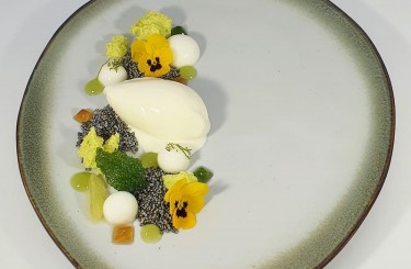 Lime Buttermilk Ice Cream - Lime / buttermilk / lapsang souchong
Chef: Patrick Hinterberger