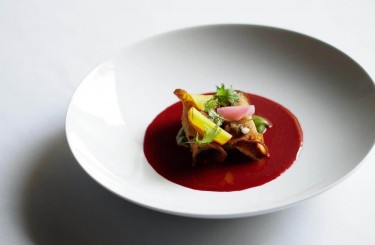 Beetroot with Miso - Beetroot with miso
Smoked almond, caper salsa, bread
Chef: Stephan Hentschel
Restaurant: COOKIES CREAM