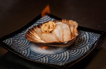 Scallops with UNI Butter - Scallops served with UNI butter (sea urchin butter)
Chef: Yuki Takioku
Restaurant: KABUKI Restaurant Ltd.